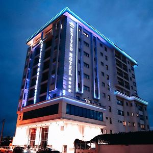 United Hotel International Yaoundé Exterior photo