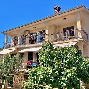 Apartments With A Parking Space Cizici, Krk - 19214 Dobrinj Exterior photo