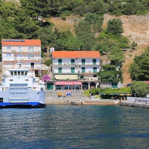 Apartments By The Sea Drvenik Donja Vala, Makarska - 19006 Exterior photo