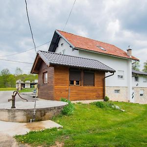 Apartments For Families With Children Lipovaca, Plitvice - 19450 拉科维察 Exterior photo