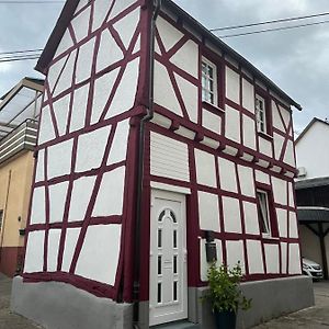 伦斯Charmantes Denkmalgeschuetztes Tiny House Am Rhein别墅 Exterior photo