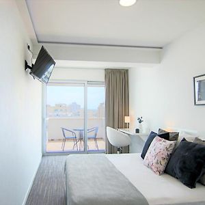 Phaedrus Living: Luxury Suite Nicosia 508 Exterior photo