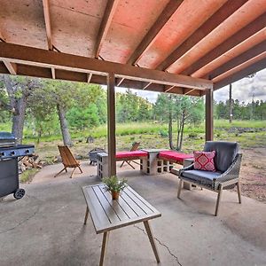 PinePeaceful Strawberry Cabin Fire Pit And Hot Tub别墅 Exterior photo