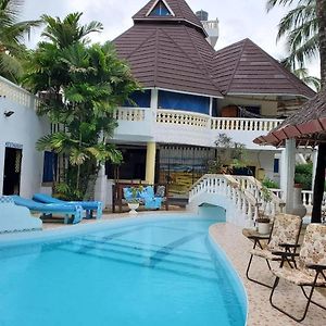 Lovely 3 Bed Room Villa In Diani Beach With Pool Galu Exterior photo