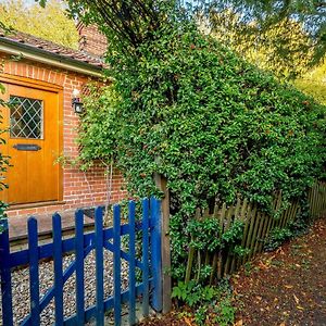 Manor Cottage Bungalow Wetheringsett Exterior photo