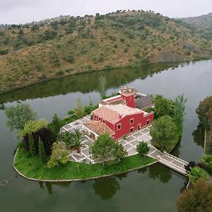 Hacienda La Huertezuela Y Casa Del Lago 维拉弗兰卡德卡多 Exterior photo