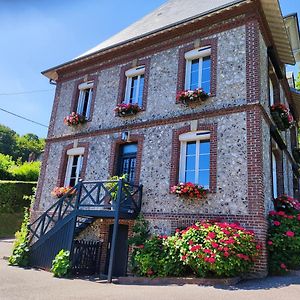 伊波尔Le Clos Marguerite Parking Prive住宿加早餐旅馆 Exterior photo