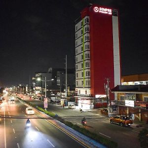 Sempre Premier Inn - Mactan Airport Hotel 麦克坦 Exterior photo