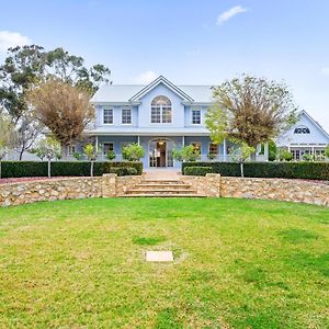 Chateau In The Vines By Wine Coast Holiday Rentals 阿尔丁格 Exterior photo