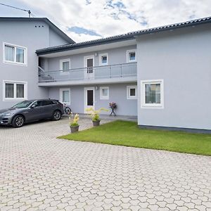 Adults Only Apartment With Pool Wasserhofen Exterior photo