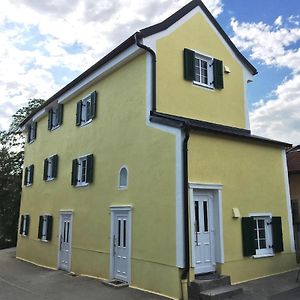 Haus Am Eck - Gaestehaus Und Appartements 阿尔多廷 Exterior photo