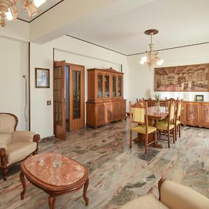 Lovely Apartment In Reggio Calabria With Wifi 雷焦卡拉布里亚 Exterior photo