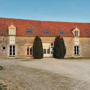 La Charmille Jolie Maison De Campagne 14 Personnes Piscine Calme Entrains-sur-Nohain Exterior photo