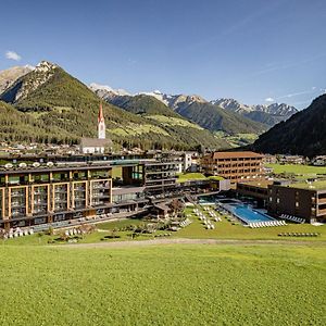 Alpine Luxury Spa Resort Schwarzenstein 拉塔哥 Exterior photo