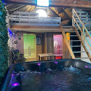 Casawellness Nuit Insolite Avec Jacuzzi Floreffe Exterior photo