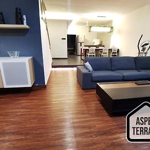 Aspen Terrace - Classy Homestay 3 Rooms, 4 Baths 实兆远 Exterior photo