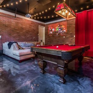 Vnc Bnb King Beds, Pool Table, Fire Pit, Arcade, Xbox 温哥华 Exterior photo