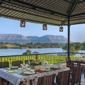 Saffronstays Lake House Bouganvillea, Nashik - Rustic Pool Villa With Great Lake Views And Patio Dining Exterior photo