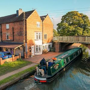 Hidden Gem Canal Facing Retreat With Lovely Walks Hopwas Exterior photo