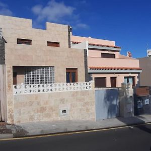 House On The Ocean Shore Fasnia Exterior photo