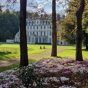 BrestotLes Ecuries Du Chateau De Brumare住宿加早餐旅馆 Exterior photo