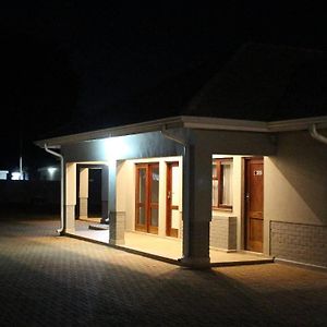 A Pristine Bb Located In Belvedere Harare - 2010 Exterior photo