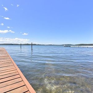 Baywatch Waterfront Lake Retreat With Private Jetty At Silverwater Lake Macqaurie Bonnells Bay Exterior photo