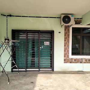 Homestay Krubong Melaka Exterior photo