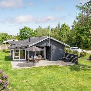 3 Bedroom Cozy Home In Vggerlse Bøtø By Exterior photo