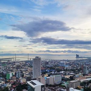 Horizons 101 - Cebu Ocean Panoramic View In City Center Exterior photo