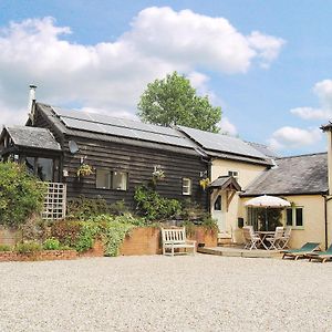 LlanerfylHirros Hall Longhouse别墅 Exterior photo