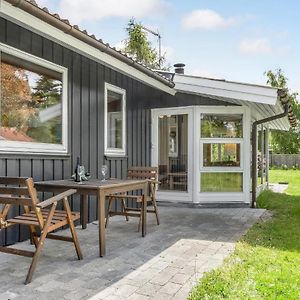 3 Bedroom Cozy Home In Vggerlse Bøtø By Exterior photo