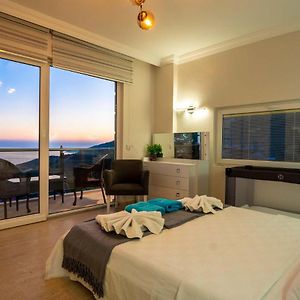 Fantastic Kalkan Villa With Heated Infinity Pool & Amazing Sea Views 卡斯 Exterior photo