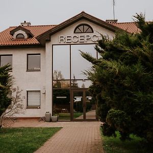 花园酒店 Oleśnica Exterior photo
