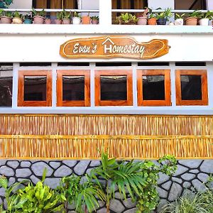 Evan'S Homestay Basco Exterior photo