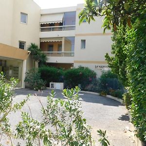 T2 Le Naxos Luxury Residence With Sea View And Parking 圣罗兰度瓦 Exterior photo