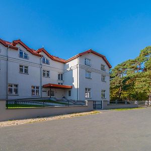 Nadmorski Dom Rekolekcyjny Mrzeżyno Exterior photo