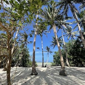 Marahuyo - Off-Grid, Beachfront, Private Cabin 泰泰 Exterior photo