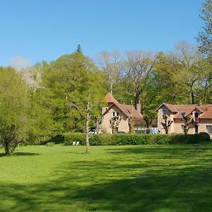 Gite Dans Un Domaine Historique 谢夫勒斯 Exterior photo