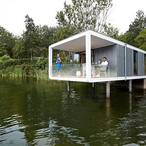 Beautiful Holiday Home Above The Water, In A Holiday Park In Limburg Maasbree Exterior photo