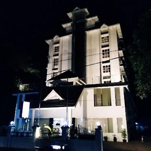 Payyannur Vyshak International酒店 Exterior photo