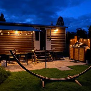 Poachers Hut At Keepers Cottage - Hot Tub & Pizza Oven - Trossachs 门蒂斯港 Exterior photo