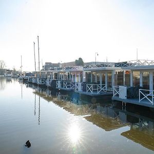 Houseboats 莱米尔 Exterior photo