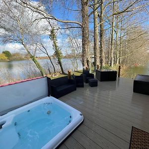 Rudd Lake Luxury Lakeside Lodge With Fishing & Hot Tub@塔特舍尔 Exterior photo