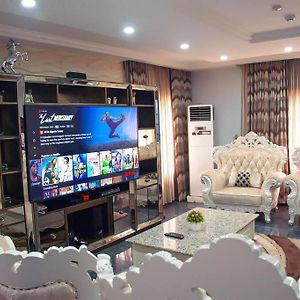 Modern Luxury Home W/ 24H Power Wi-Fi & Security 阿布贾 Exterior photo