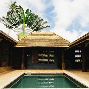 Beachfront Villa - Pod House, Private Plunge Pool 萨武萨武 Exterior photo