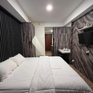 Vunna Apartemen Pollux Habibi Batam Exterior photo