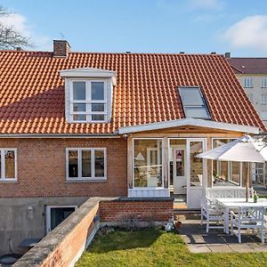 Beautiful Home In Dyssegrd With Kitchen Søborg Exterior photo