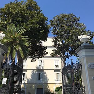 Villa Falconieri Sorrento Suite 圣安吉洛 Exterior photo