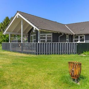 Holiday Home Lyydia - 1Km From The Sea In Ne Jutland By Interhome Hals Exterior photo